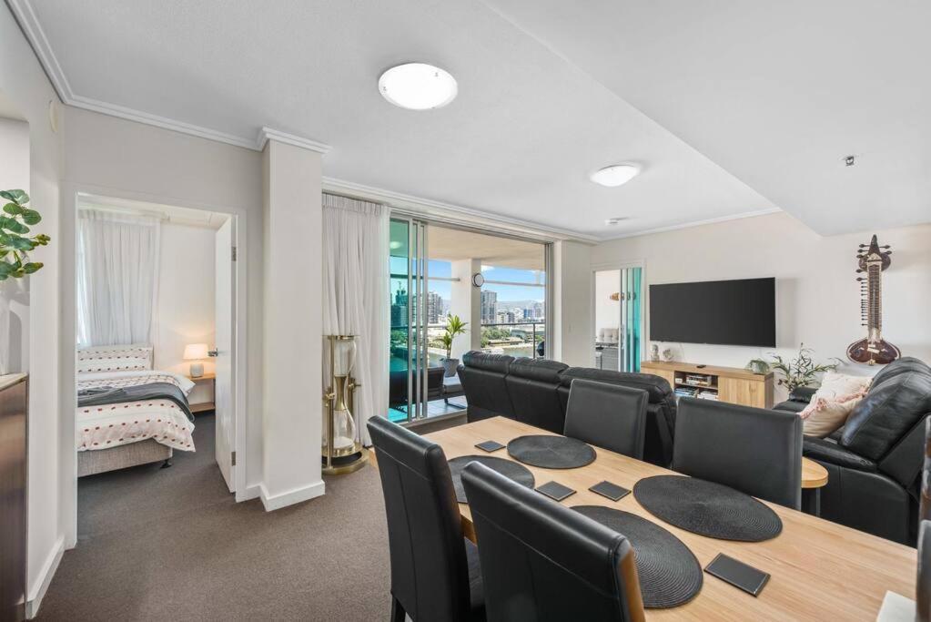 Apartment Dress Circle! 2bed/2bath/1car/amazing Views ~ Cbd