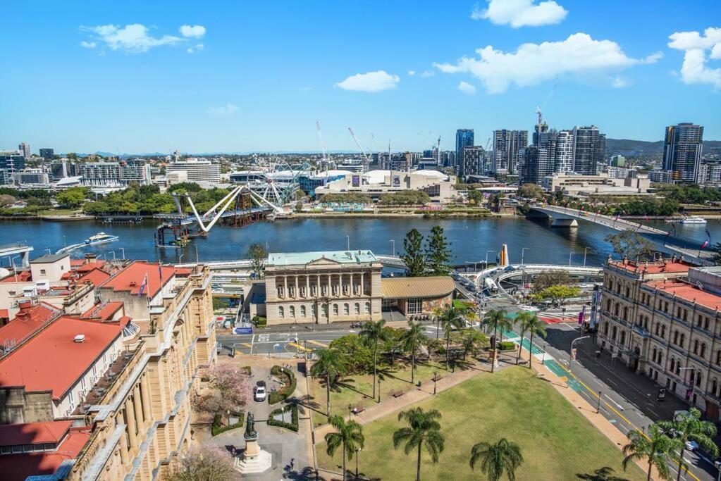 Apartment Dress Circle! 2bed/2bath/1car/amazing Views ~ Cbd *